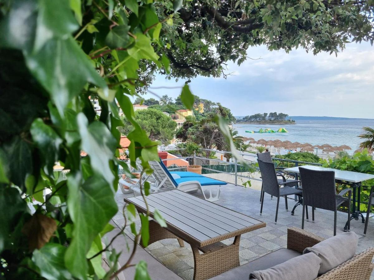 Apartment Lucka Rab Town Bagian luar foto