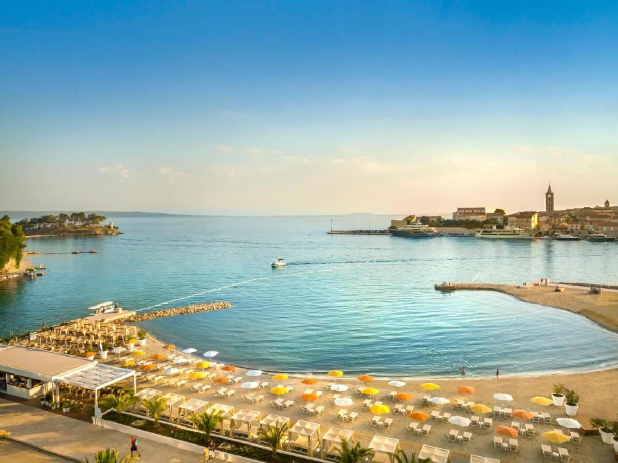 Apartment Lucka Rab Town Bagian luar foto